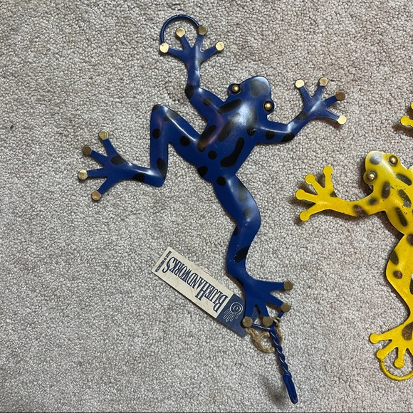 Frog Coat Hangers By Blue handworks. - Picture 2 of 4